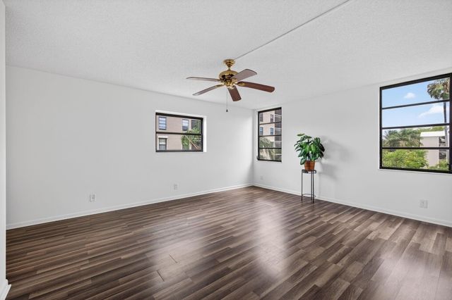 2112 S Cypress Bend Drive, Pompano Beach, FL 33069