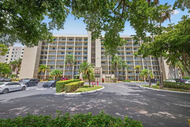 2112 S Cypress Bend Drive, Pompano Beach, FL 33069