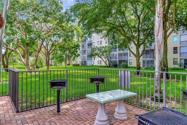 2112 S Cypress Bend Drive, Pompano Beach, FL 33069