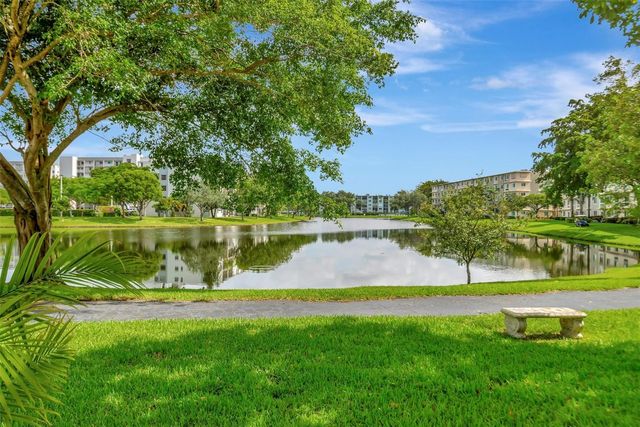 2112 S Cypress Bend Drive, Pompano Beach, FL 33069