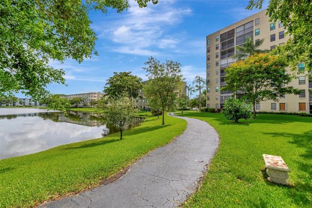 2112 S Cypress Bend Drive, Pompano Beach, FL 33069