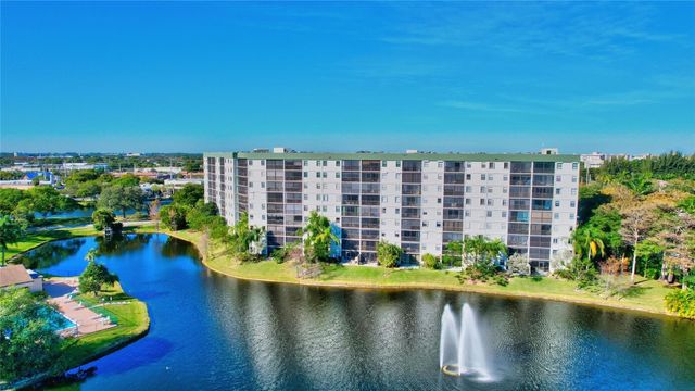 2112 S Cypress Bend Drive, Pompano Beach, FL 33069