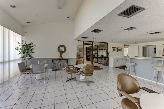 2112 S Cypress Bend Drive, Pompano Beach, FL 33069