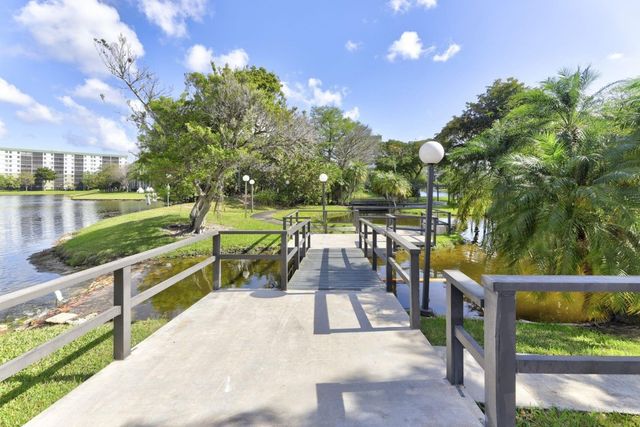 2112 S Cypress Bend Drive, Pompano Beach, FL 33069