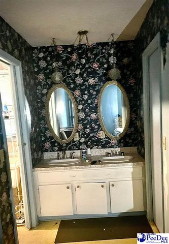 828 Jones Cir, Hartsville, SC 29550