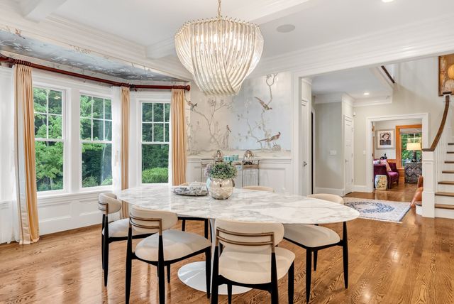 25 Holly Cir, Weston, MA 02493