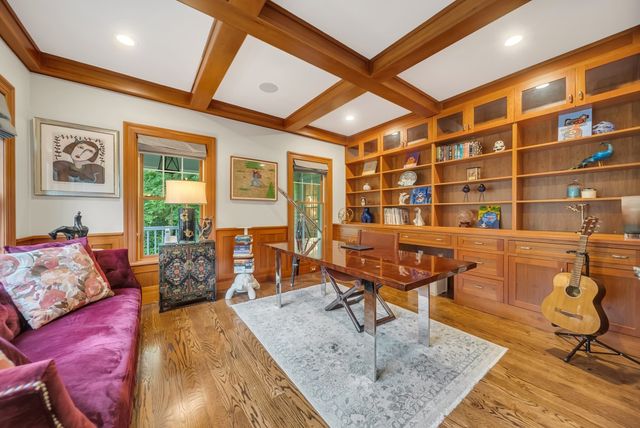 25 Holly Cir, Weston, MA 02493