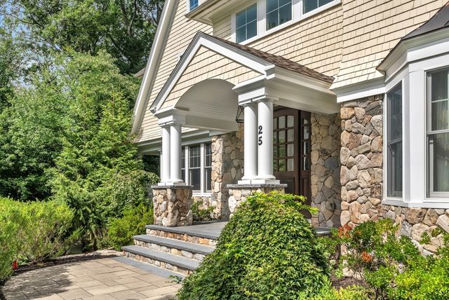 25 Holly Cir, Weston, MA 02493