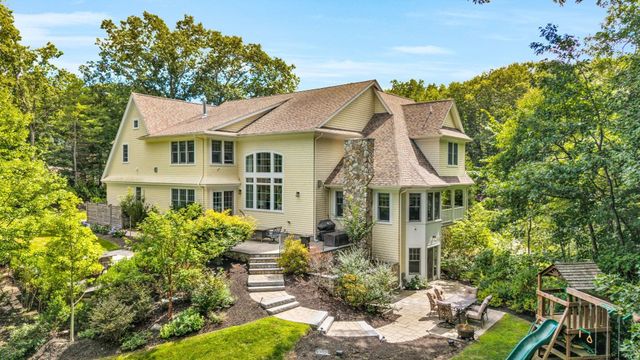 25 Holly Cir, Weston, MA 02493
