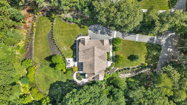 25 Holly Cir, Weston, MA 02493