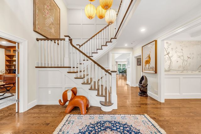 25 Holly Cir, Weston, MA 02493