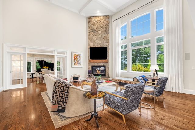 25 Holly Cir, Weston, MA 02493