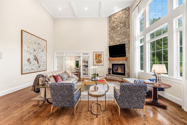 25 Holly Cir, Weston, MA 02493