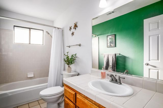 7167 Live Oak Drive, Sanger, CA 93657