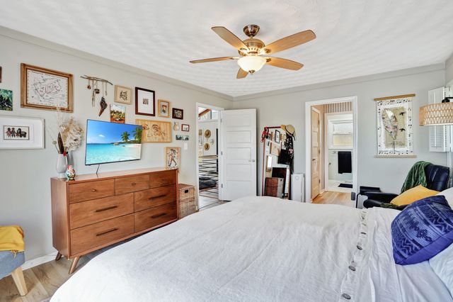 104 Jayson TER, Moneta, VA 24121