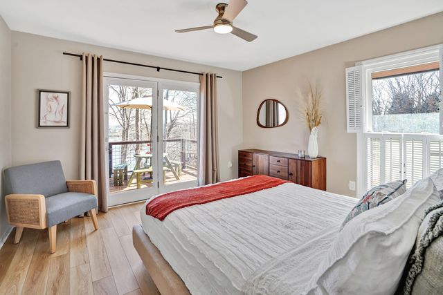 104 Jayson TER, Moneta, VA 24121