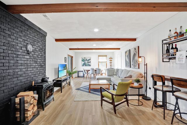 104 Jayson TER, Moneta, VA 24121