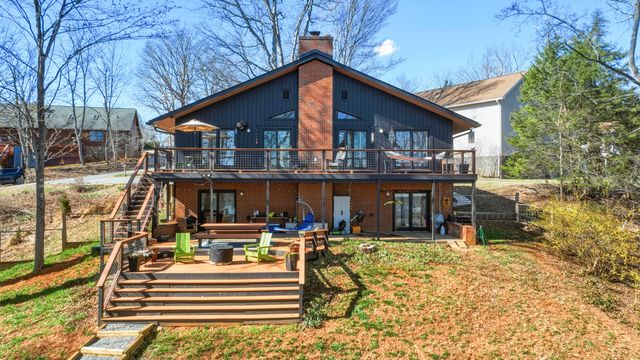 104 Jayson TER, Moneta, VA 24121