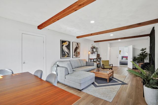 104 Jayson TER, Moneta, VA 24121