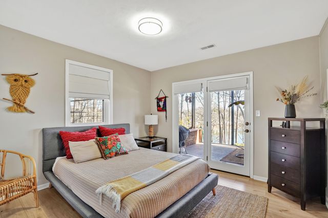 104 Jayson TER, Moneta, VA 24121