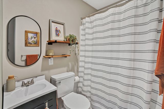 104 Jayson TER, Moneta, VA 24121