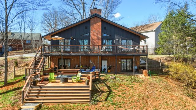 104 Jayson TER, Moneta, VA 24121