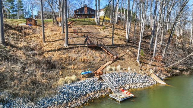 104 Jayson TER, Moneta, VA 24121