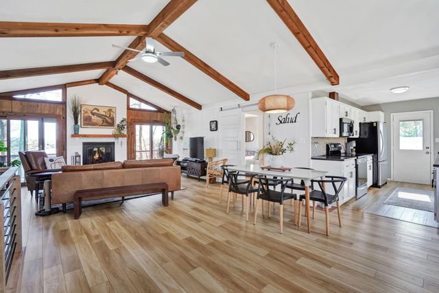 104 Jayson TER, Moneta, VA 24121