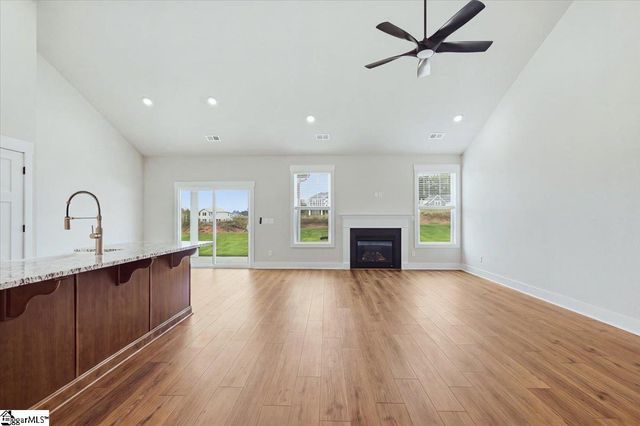 1006 Fox Hollow Street, Spartanburg, SC 29303