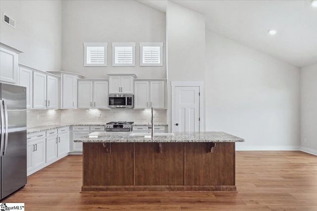 1006 Fox Hollow Street, Spartanburg, SC 29303