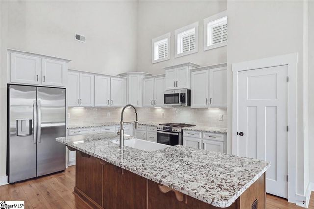1006 Fox Hollow Street, Spartanburg, SC 29303