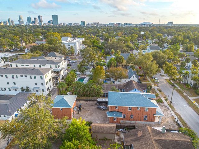 2011 10TH STREET N, St Petersburg, FL 33704