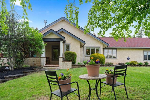1121 SWAMP RD, Furlong, PA 18925