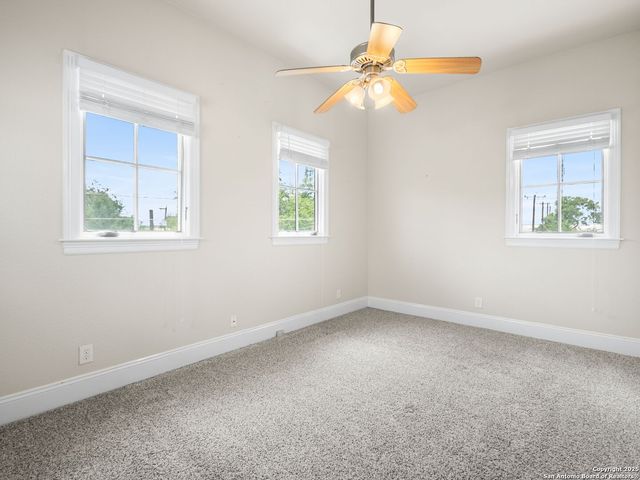 126 daniel, San Antonio, TX 78204