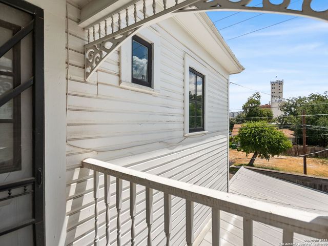 126 daniel, San Antonio, TX 78204