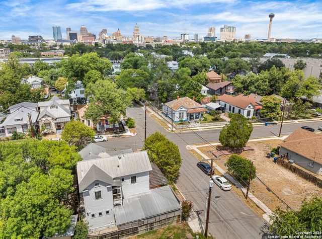 126 daniel, San Antonio, TX 78204