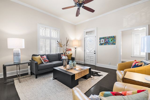 126 daniel, San Antonio, TX 78204