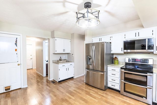 1170 Meadow Knoll Court, Union Twp, OH 45103