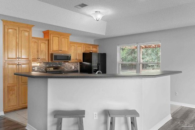 543 Ard Dr, Pensacola, FL 32526