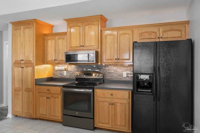 543 Ard Dr, Pensacola, FL 32526