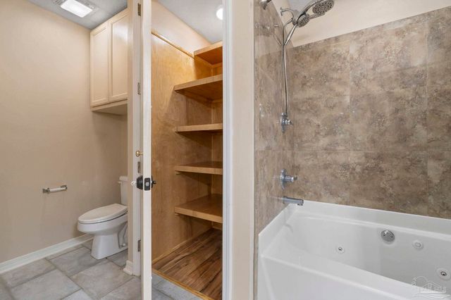 543 Ard Dr, Pensacola, FL 32526