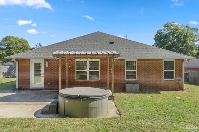 543 Ard Dr, Pensacola, FL 32526