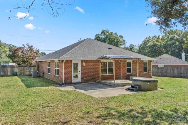 543 Ard Dr, Pensacola, FL 32526