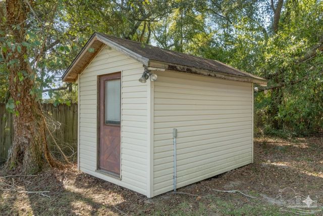 543 Ard Dr, Pensacola, FL 32526