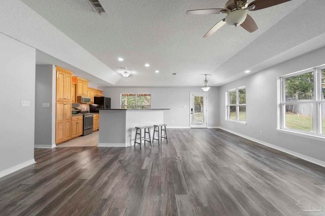 543 Ard Dr, Pensacola, FL 32526