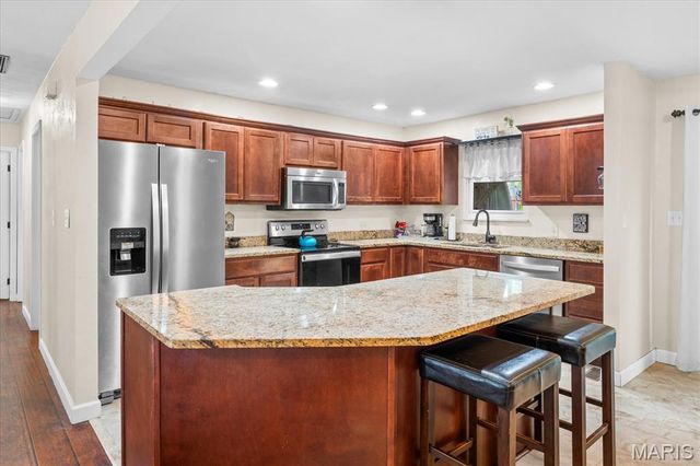 197 Huntleigh Drive, Belleville, IL 62220