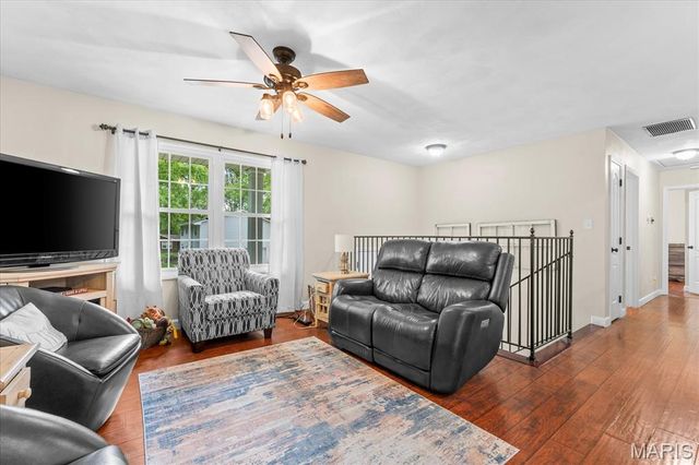 197 Huntleigh Drive, Belleville, IL 62220