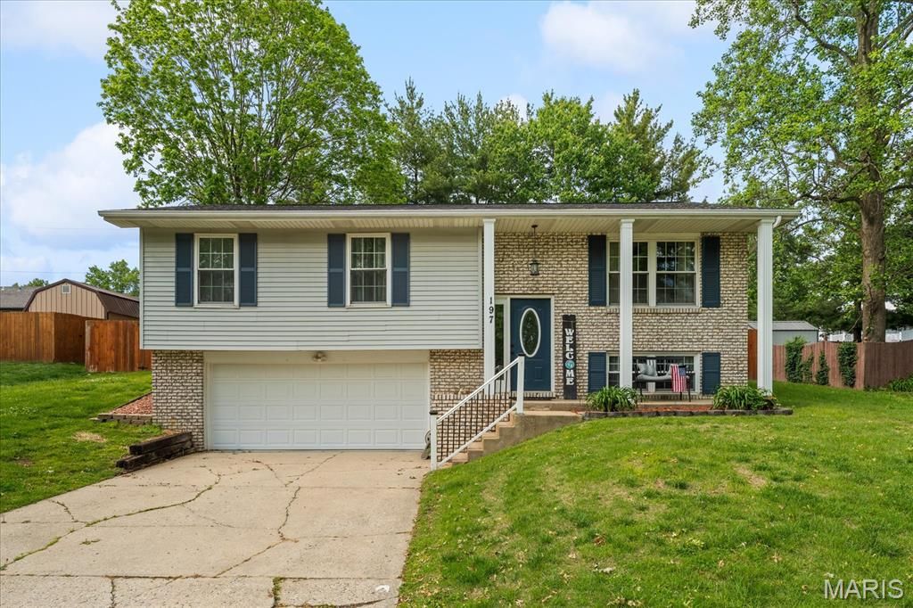 197 Huntleigh Drive, Belleville, IL 62220