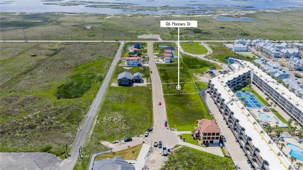 126 Mariners Dr, Port Aransas, TX 78373 — photo 4