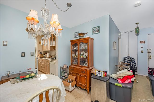 570 Broadway B23, Lynbrook, NY 11563